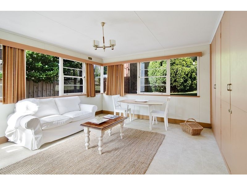 18 Valleyview Crescent, Greenwich NSW 2065