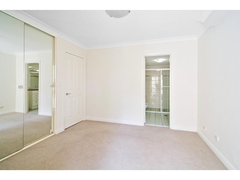 2/45 Walkers Drive, Lane Cove NSW 2066