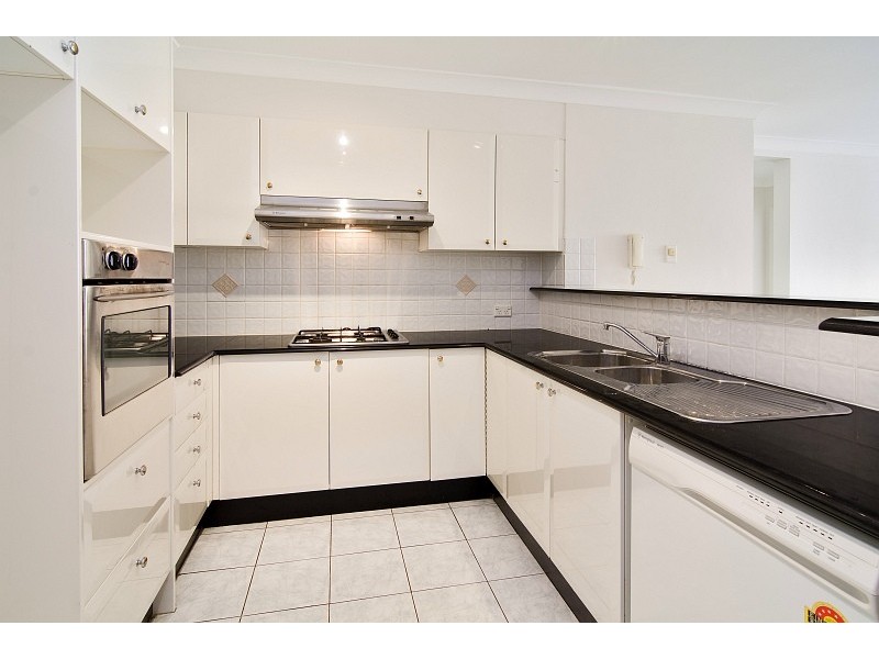 2/45 Walkers Drive, Lane Cove NSW 2066