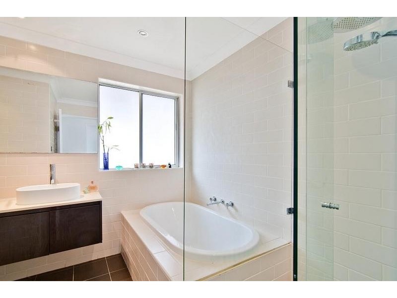 15/302 Burns Bay Road, Lane Cove NSW 2066