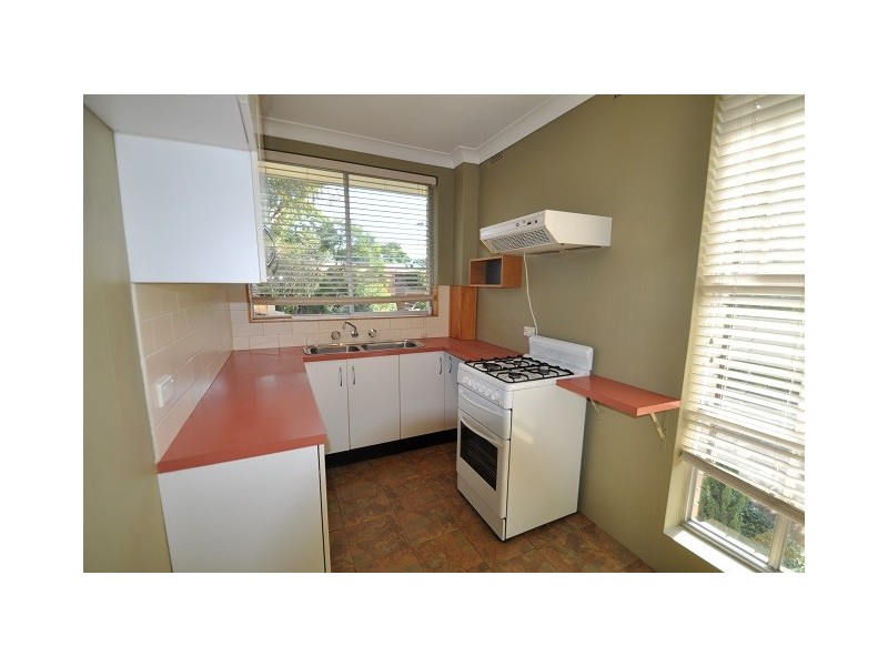 2/83 Burns Bay Road, Lane Cove NSW 2066