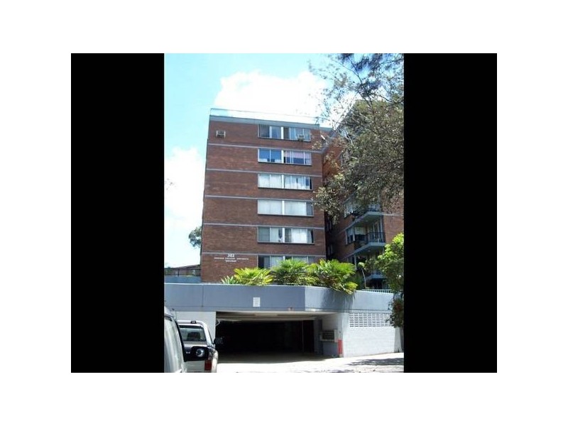 Burns Bay Road, Lane Cove NSW 2066