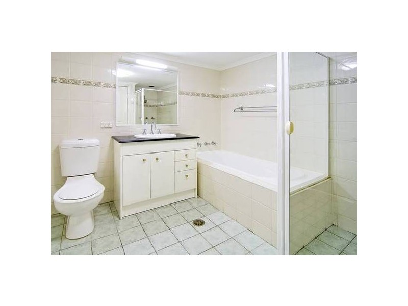 2/45 Walkers Drive, Lane Cove NSW 2066