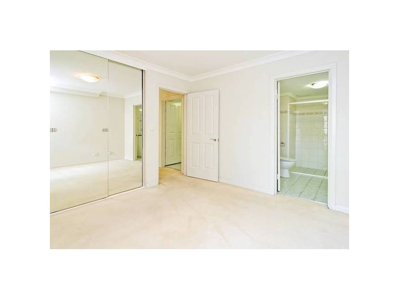 2/45 Walkers Drive, Lane Cove NSW 2066