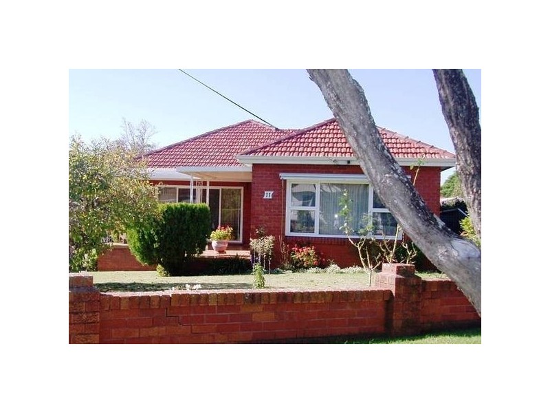 11 Roslyn Street, Panania NSW 2213