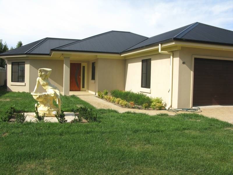 80 Ross Street, Armidale NSW 2350