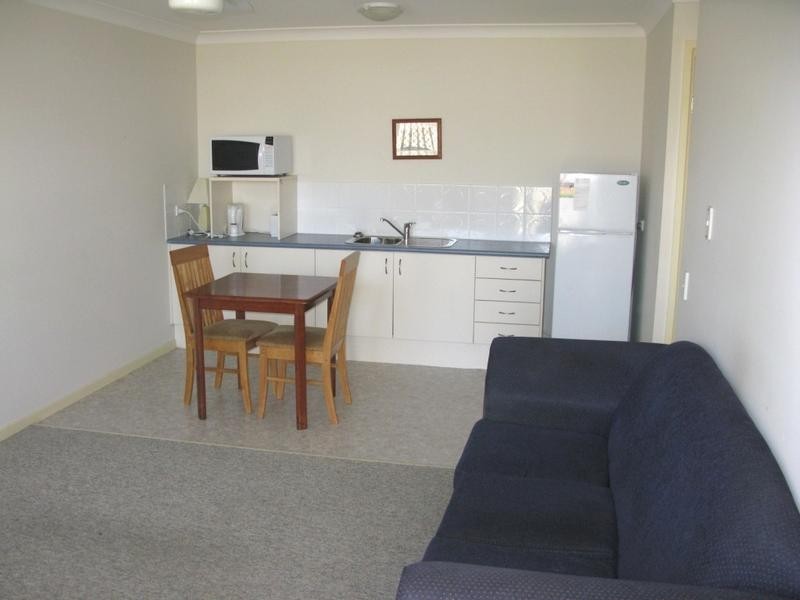 54/80 Queen Elizabeth Drive, Armidale NSW 2350