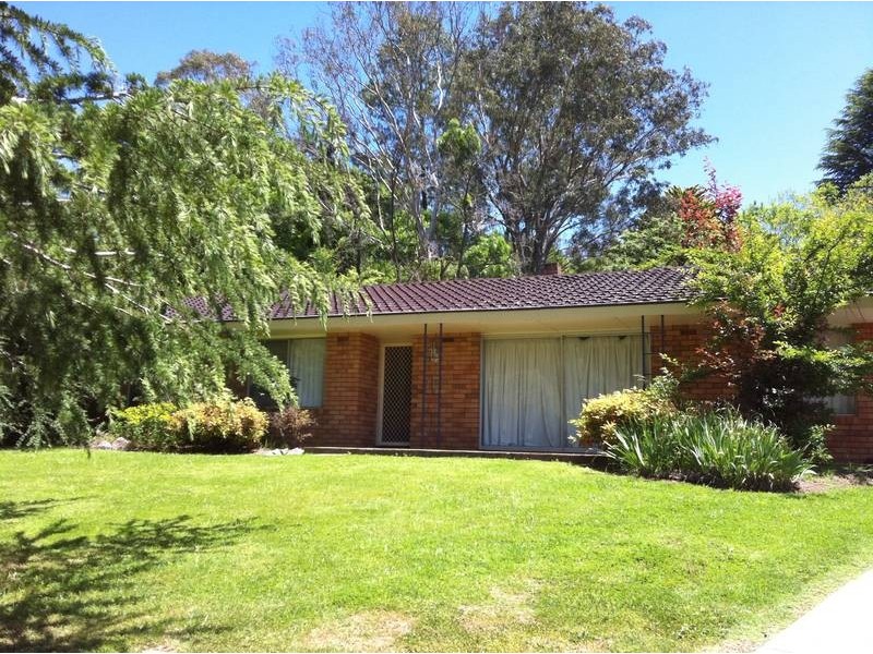 4 Laurence Avenue, Armidale NSW 2350
