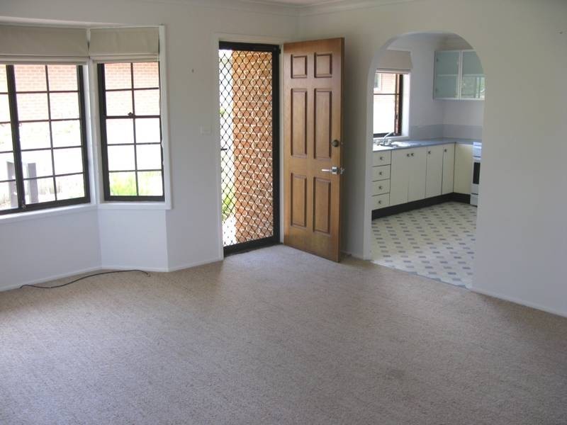 2/30 Crest Road, Armidale NSW 2350