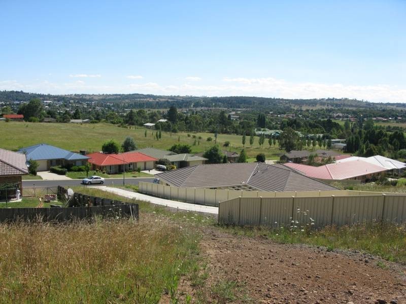77 Ash Tree Drive, Armidale NSW 2350