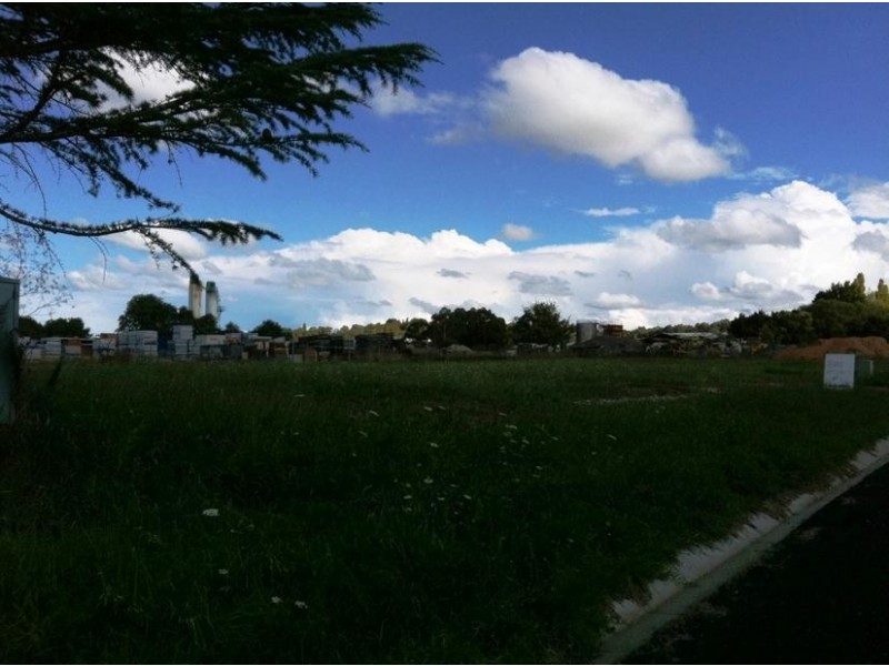 Drew Street, Armidale NSW 2350