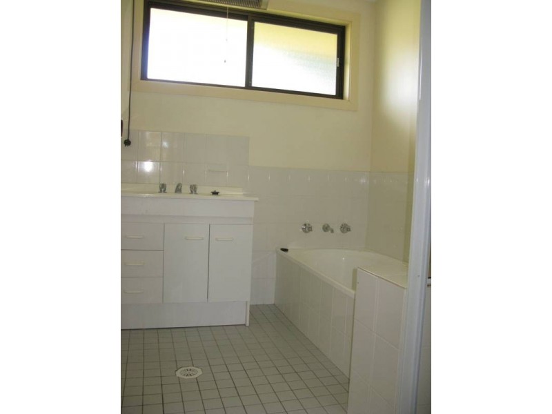 3/24 Samuelson Crescent, Armidale NSW 2350