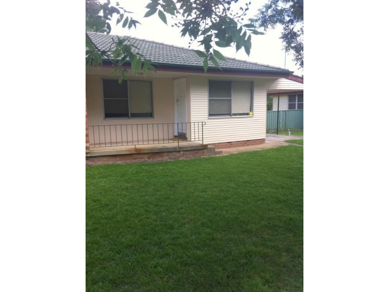 2/5 Glenelg Road, Armidale NSW 2350