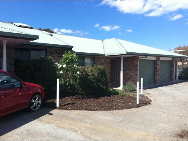 2/57 Niagara Street, Armidale NSW 2350