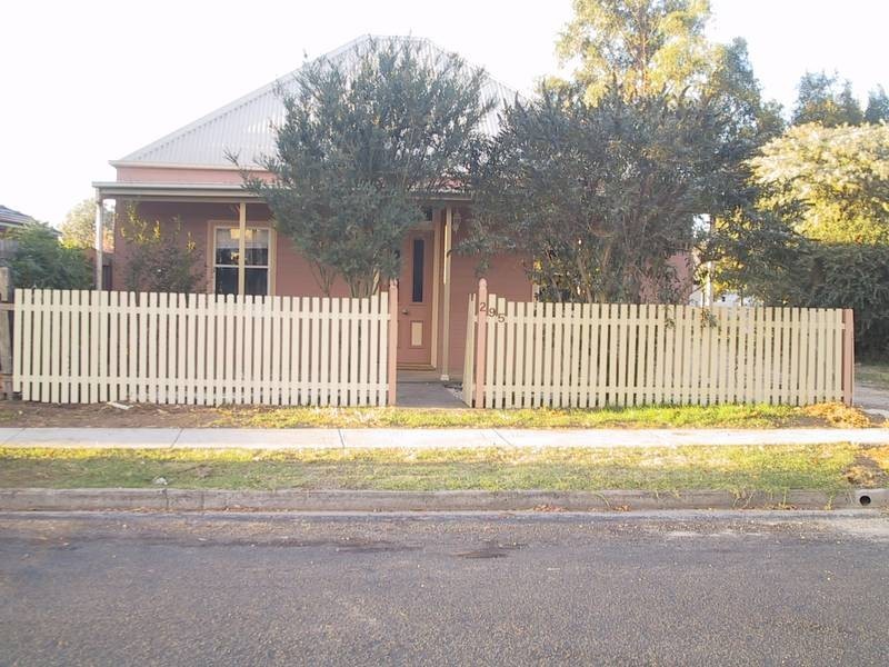 295 Rusden Street, Armidale NSW 2350