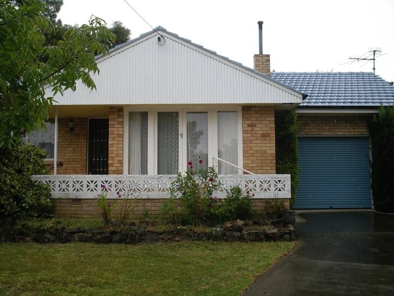 12 Hilda Avenue, Armidale NSW 2350