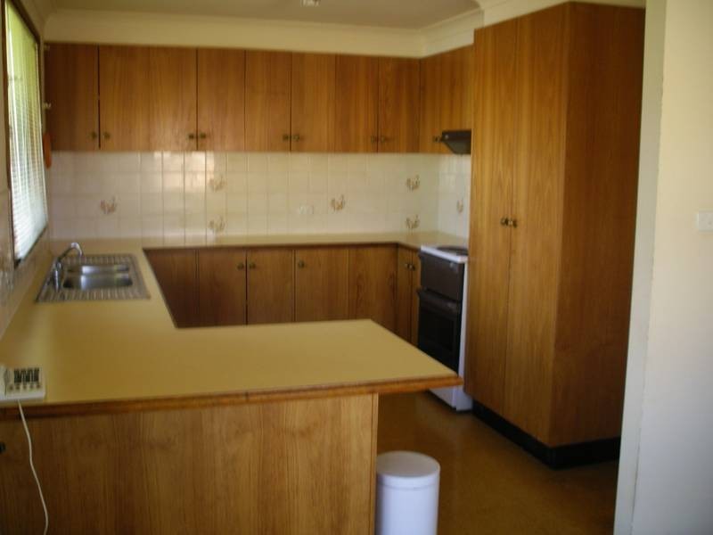 2/15 Jayne Close, Armidale NSW 2350