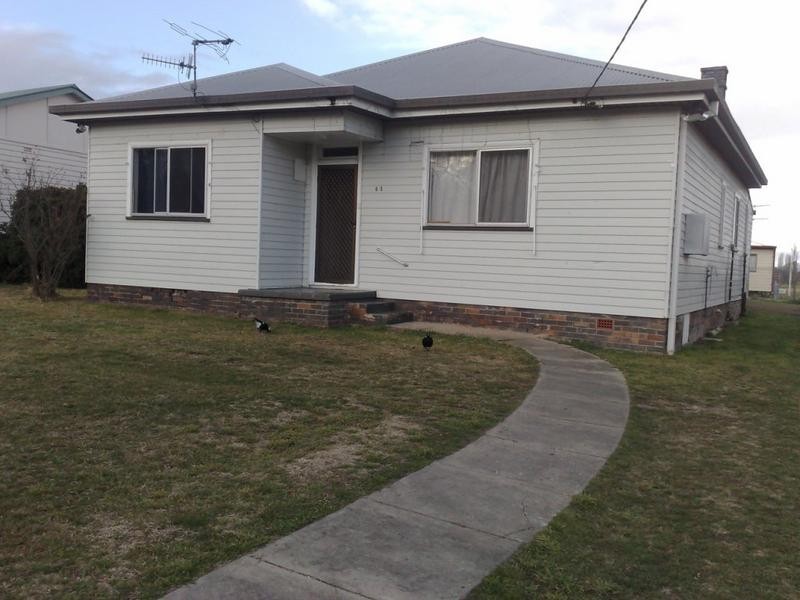 83 Markham Street, Armidale NSW 2350