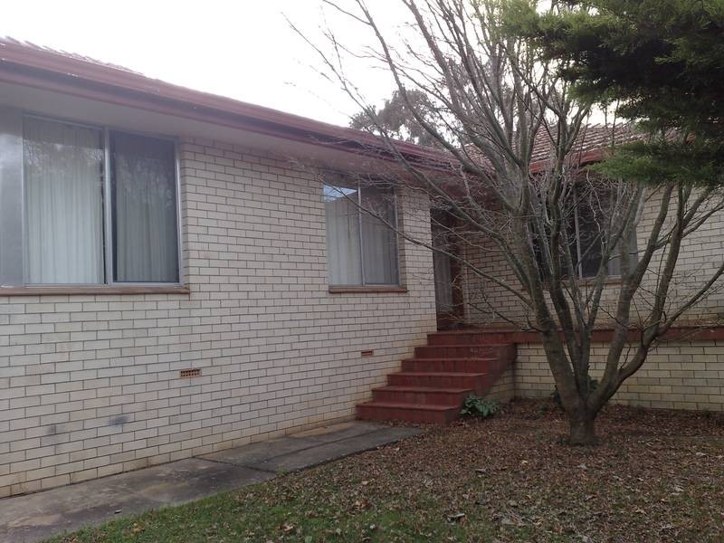 2/36 Chestnut Avenue, Armidale NSW 2350