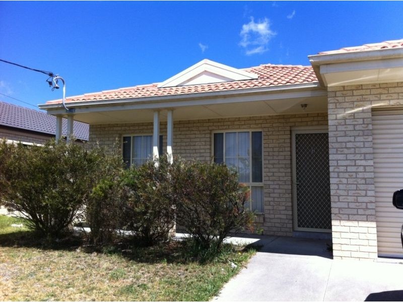 2/62 MARTIN STREET, Armidale NSW 2350