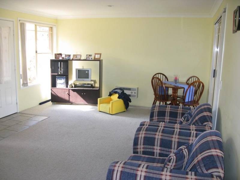 2/40 Ashtree Drive, Armidale NSW 2350