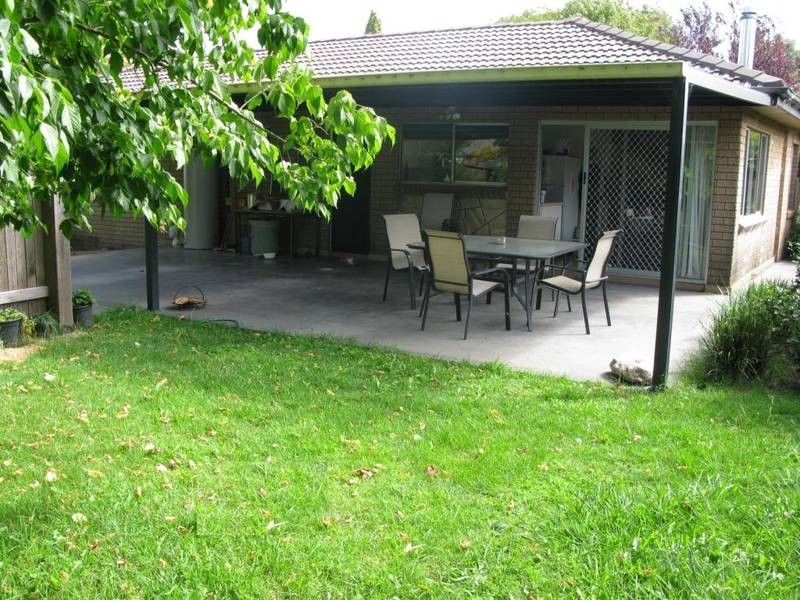 12 JAMES AVENUE, Armidale NSW 2350