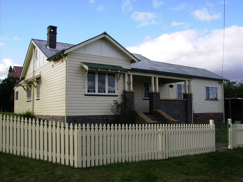63 Newton Street, Armidale NSW 2350