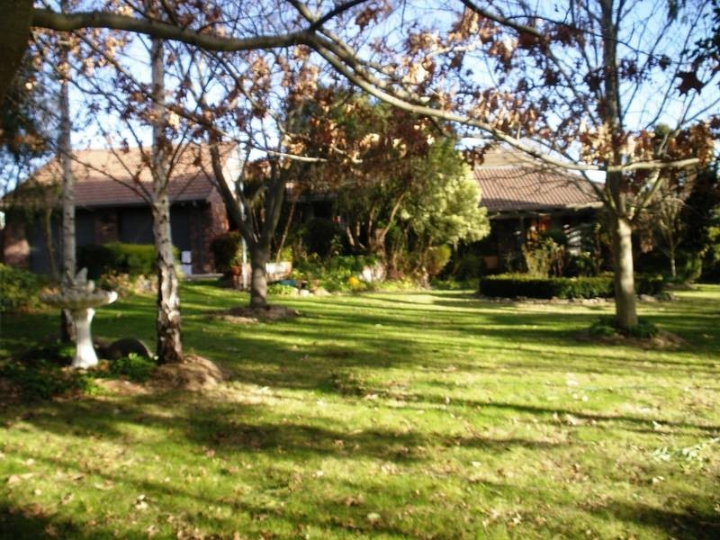 36 ASHTREE DRIVE, Armidale NSW 2350