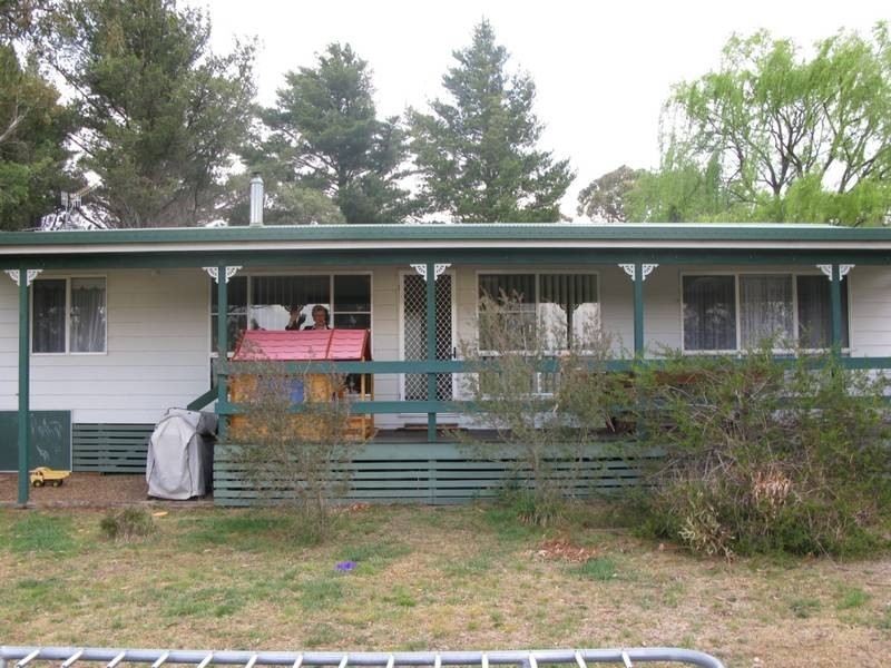 36 McCannas Road, Armidale NSW 2350