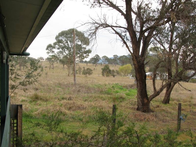 36 McCannas Road, Armidale NSW 2350