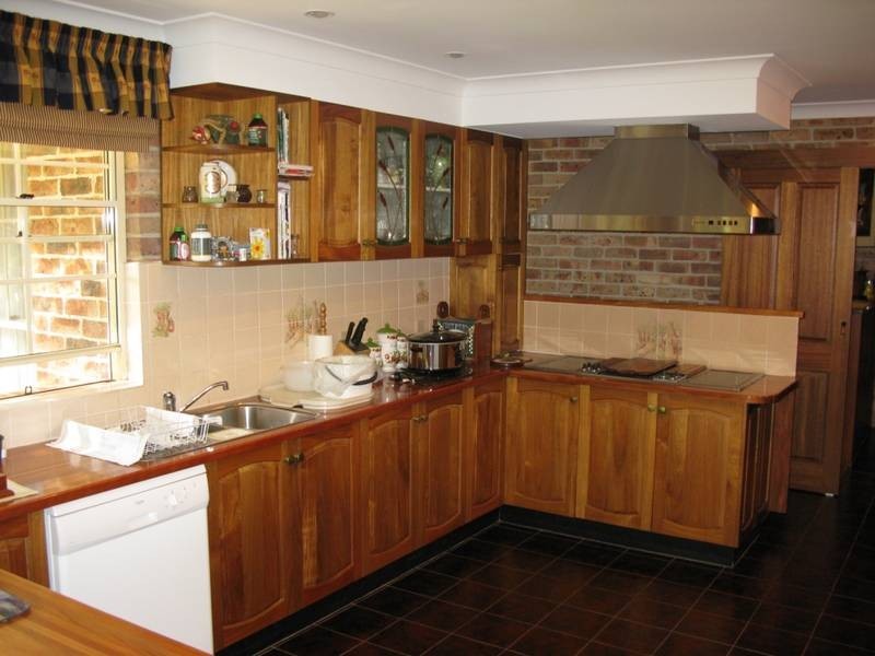 33 Bishop Crescent, Armidale NSW 2350