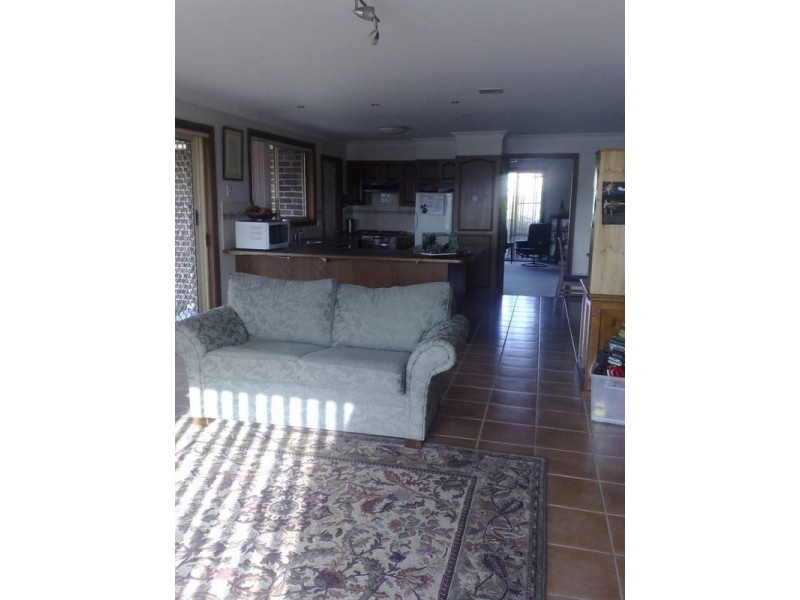 4 KURRAJONG CLOSE, Armidale NSW 2350