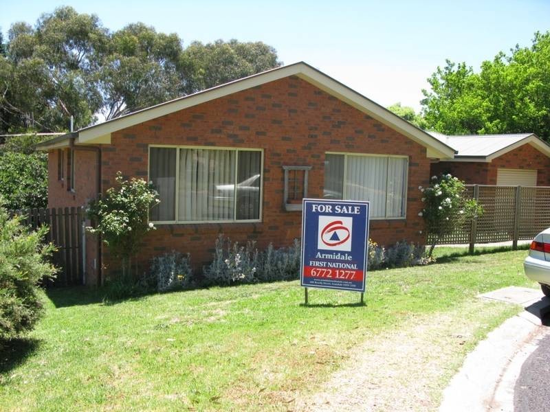 11 Reginald Avenue, Armidale NSW 2350