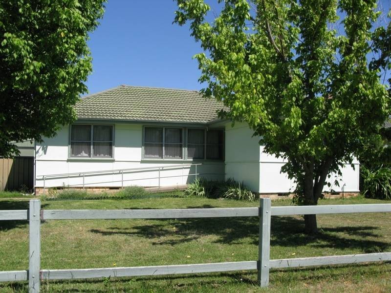 34 Golgotha Street, Armidale NSW 2350