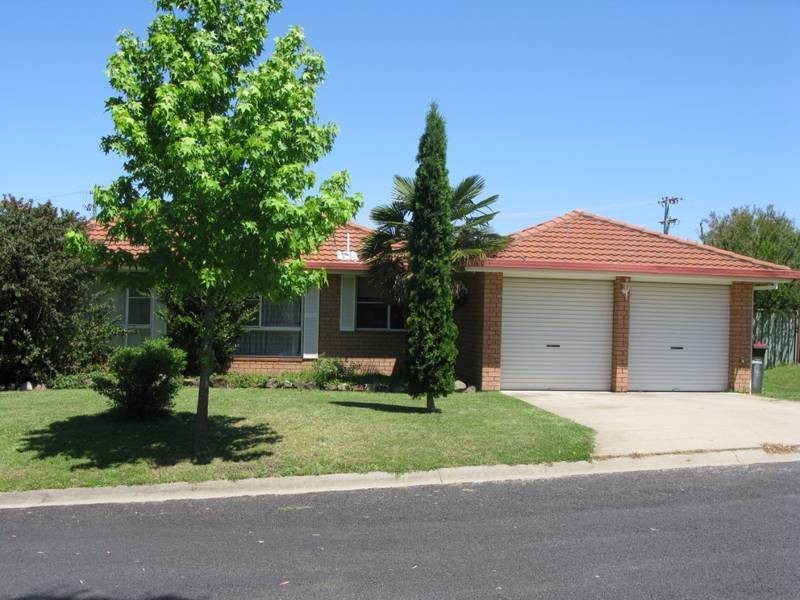 1 Northey Drive, Armidale NSW 2350