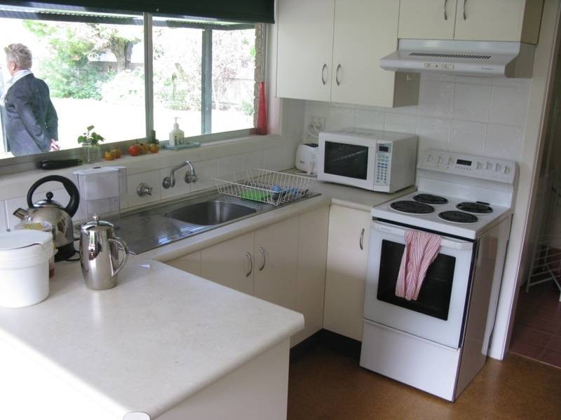 12 James Avenue, Armidale NSW 2350