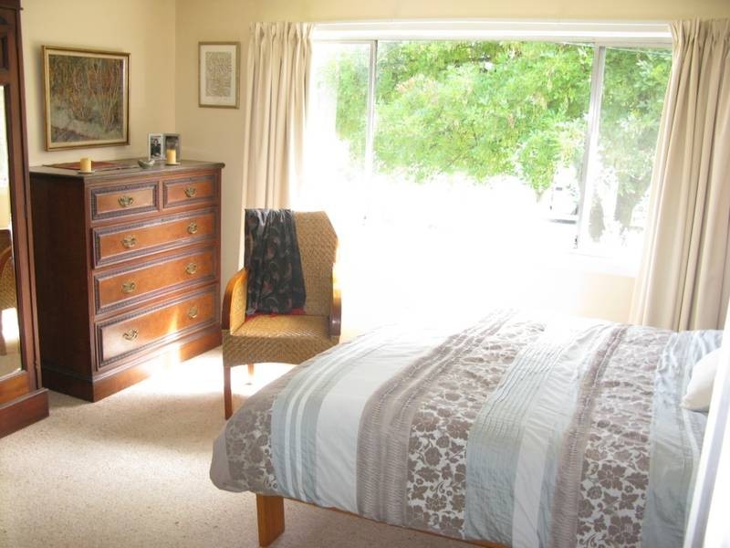 12 James Avenue, Armidale NSW 2350