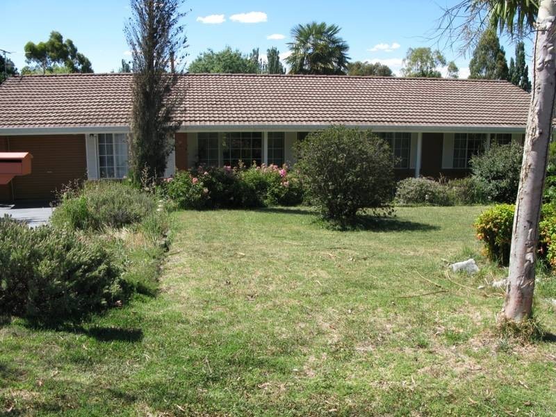 5 Bishop Crescent, Armidale NSW 2350