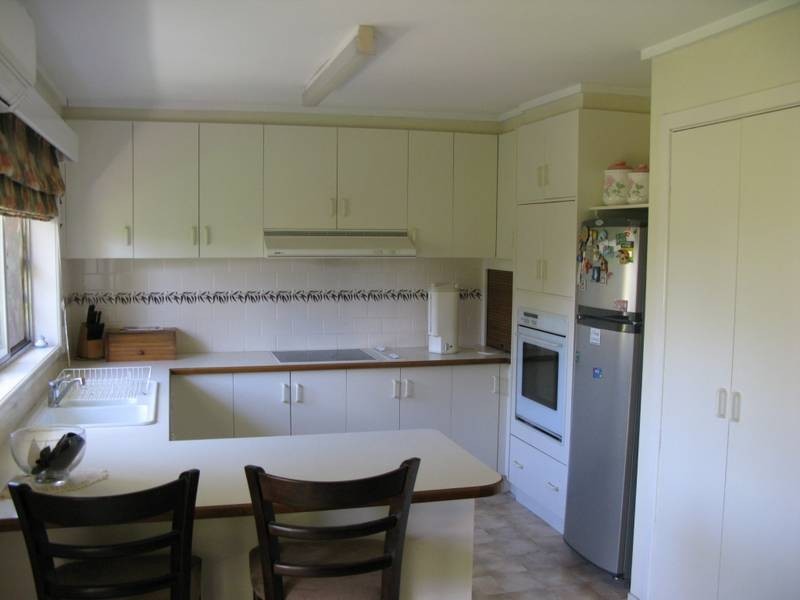 5 Bishop Crescent, Armidale NSW 2350