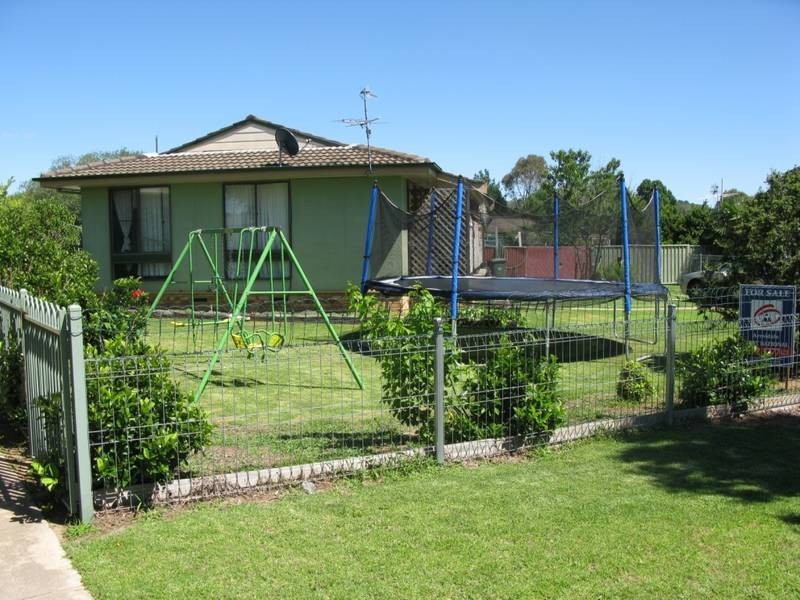 4 HIDDENS STREET, Armidale NSW 2350