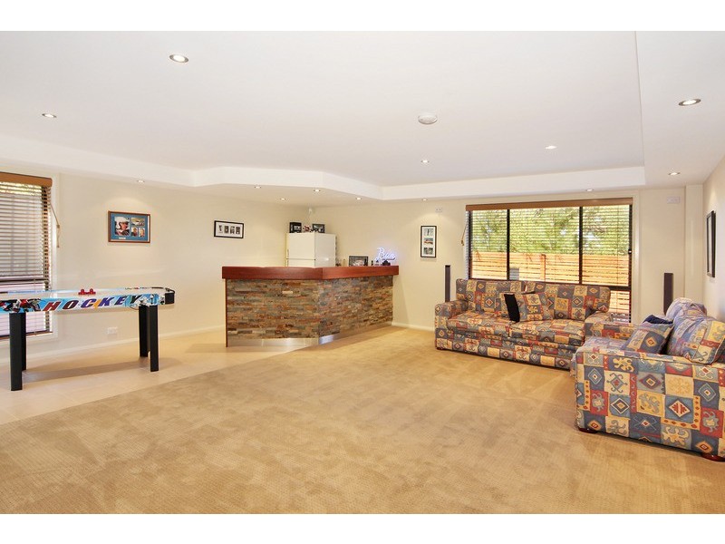 1 ILLALLANGIE CLOSE, Armidale NSW 2350