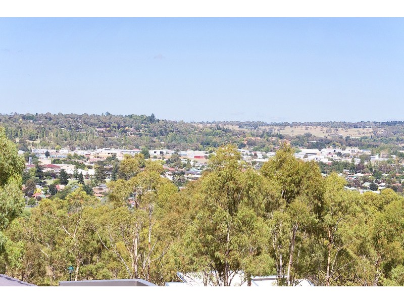 1 ILLALLANGIE CLOSE, Armidale NSW 2350