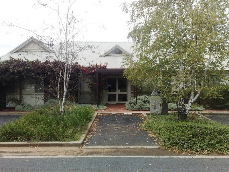 Cnr Elm Avenue & Queen Elizabeth Drive, Armidale NSW 2350