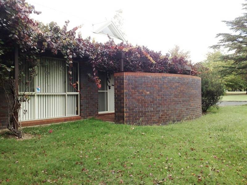 Cnr Elm Avenue & Queen Elizabeth Drive, Armidale NSW 2350