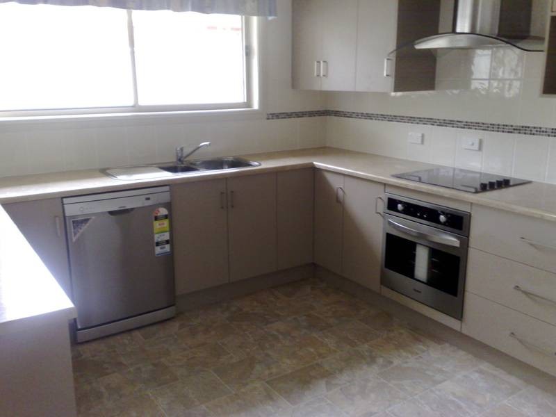 8 Rusden Court, Armidale NSW 2350