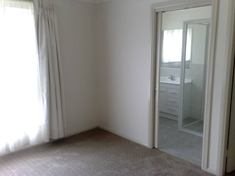 8 Rusden Court, Armidale NSW 2350