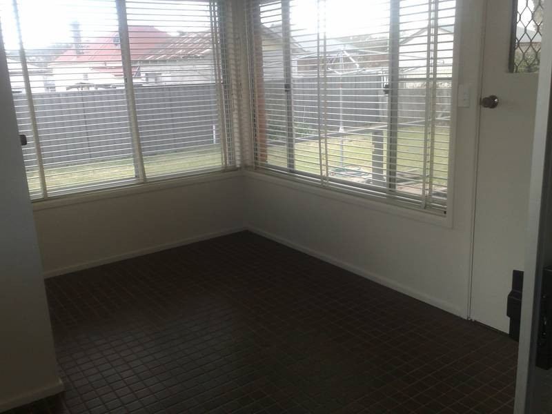 3 SOLOMON AVENUE, Armidale NSW 2350