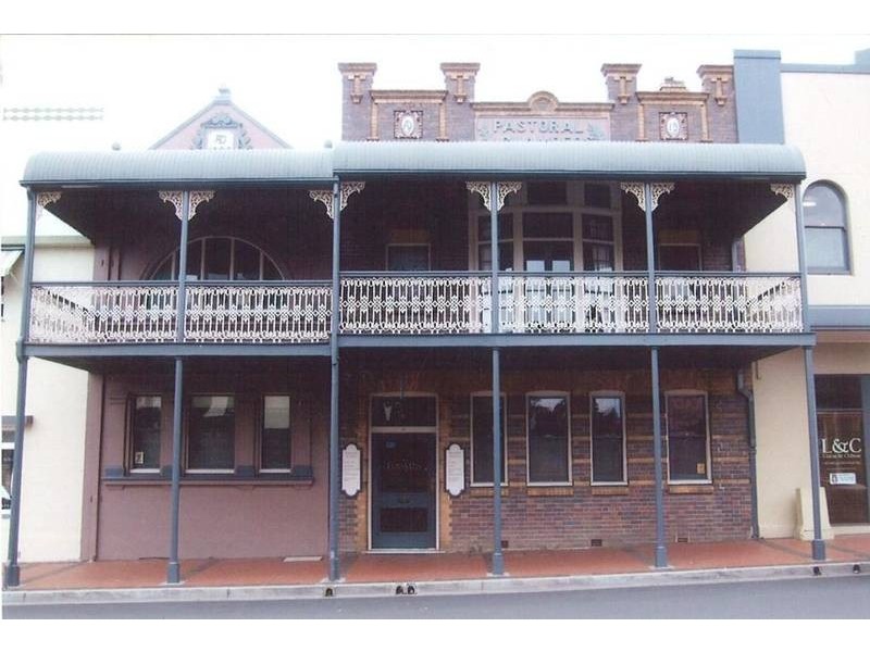 111 Faulkner Street, Armidale NSW 2350