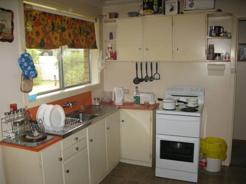 16 Bowman Avenue, Armidale NSW 2350