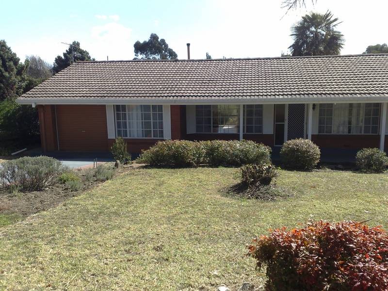 5 BISHOP CRESCENT, Armidale NSW 2350